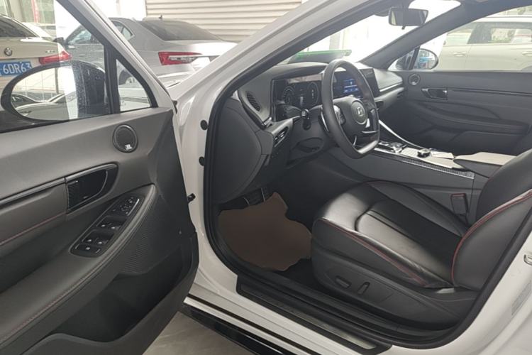 Used Hyundai Sonata 2022 380TGDi Automatic 20th Anniversary Edition Driver Seat