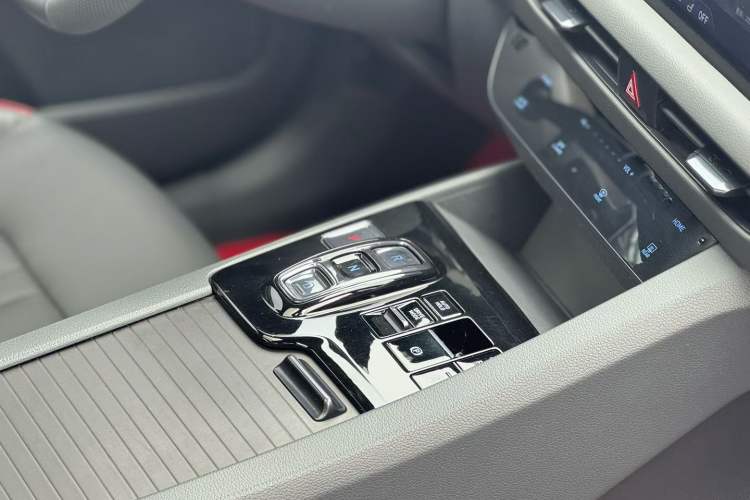 Used Hyundai Sonata 2022 380TGDi Automatic 20th Anniversary Edition Interior 1