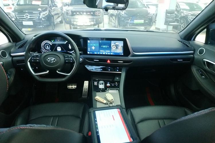 Used Hyundai Sonata 2022 270TGDi DCT 20th Anniversary Edition Interior 2