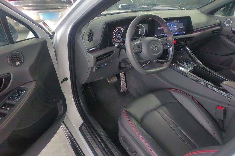 Used Hyundai Sonata 2022 380TGDi Automatic 20th Anniversary Edition Interior 3