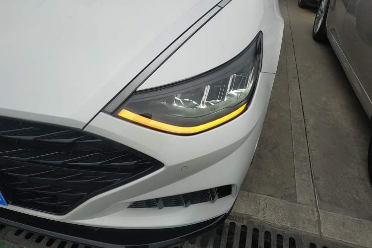 Used Hyundai Sonata 2022 380TGDi Automatic 20th Anniversary Edition Left Front Headlight