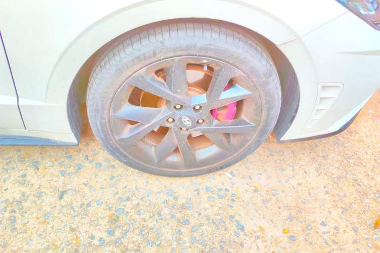 Used Hyundai Sonata 2022 380TGDi Automatic 20th Anniversary Edition Right Front Wheel Hub