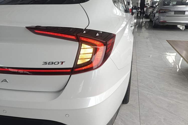 Used Hyundai Sonata 2022 380TGDi Automatic 20th Anniversary Edition Right Rear Taillight