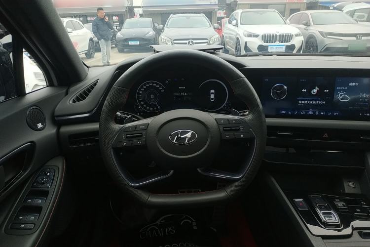 Used Hyundai Sonata 2022 380TGDi Automatic 20th Anniversary Edition Steering Wheel