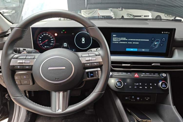 Used Hyundai Sonata 2024 1.5T Pro Center Console