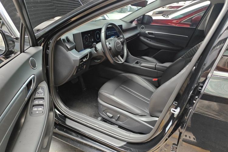 Used Hyundai Sonata 2024 1.5T Pro Driver Seat