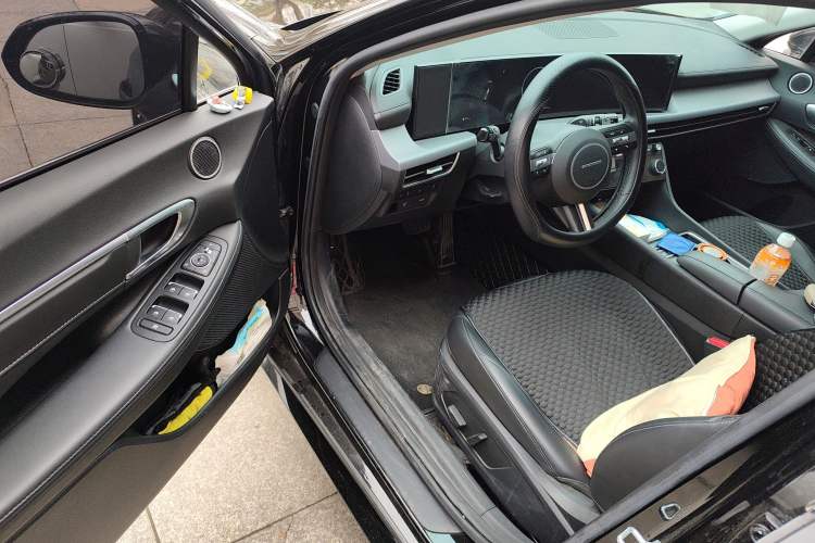 Used Hyundai Sonata 2024 1.5T Pro Driver Seat