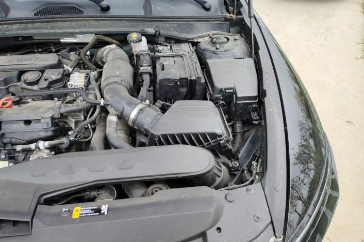 Used Hyundai Sonata 2024 1.5T Pro Engine Bay Left
