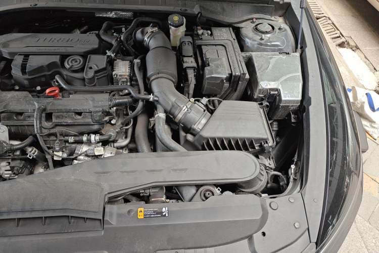 Used Hyundai Sonata 2024 1.5T Pro Engine Bay Left