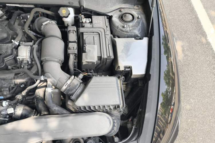 Used Hyundai Sonata 2024 1.5T Pro Engine Bay Left