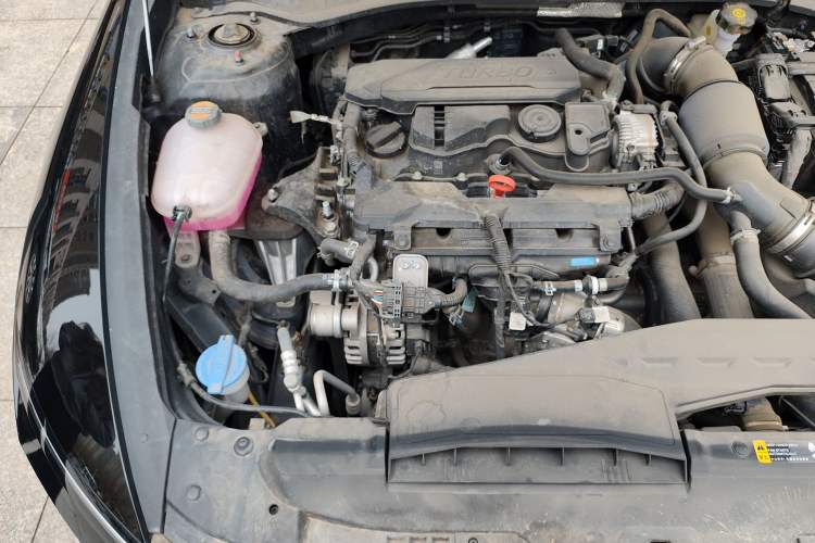 Used Hyundai Sonata 2024 1.5T Pro Engine Bay Right