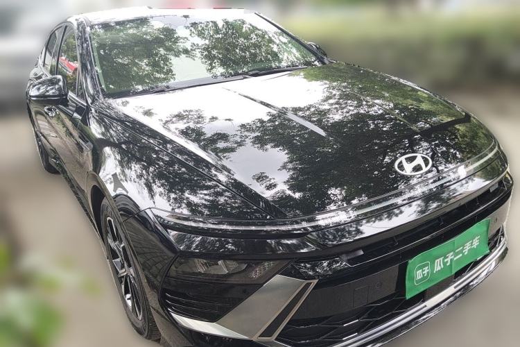 Used Hyundai Sonata 2024 1.5T Pro Front Right 45 Deg