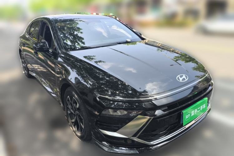 Used Hyundai Sonata 2024 1.5T Pro Front Right 45 Deg