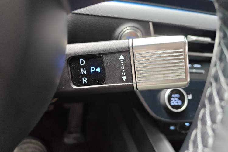 Used Hyundai Sonata 2024 1.5T Pro Gear Lever