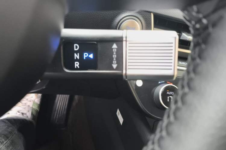 Used Hyundai Sonata 2024 1.5T Pro Gear Lever
