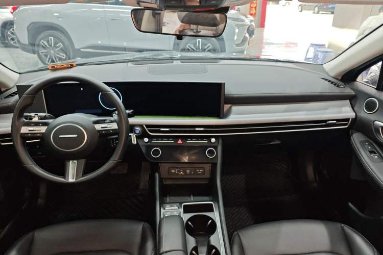 Used Hyundai Sonata 2024 1.5T Pro Interior 2