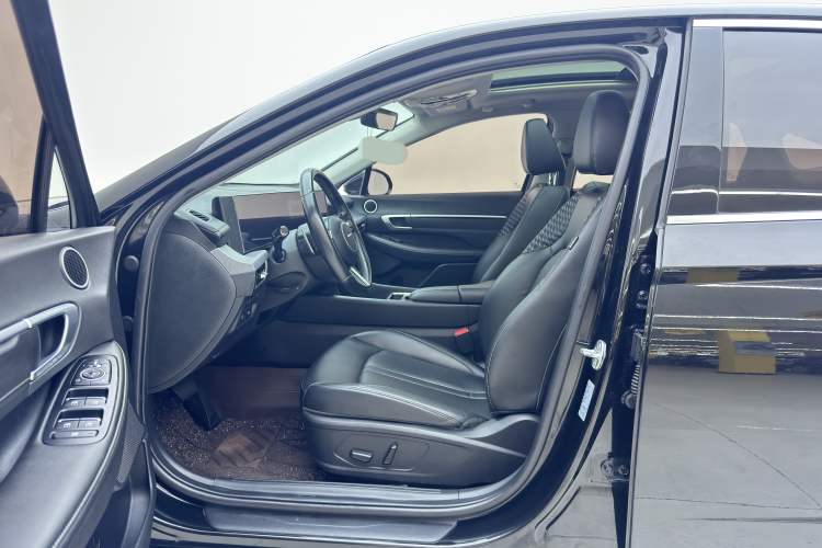 Used Hyundai Sonata 2024 1.5T Pro Interior 2