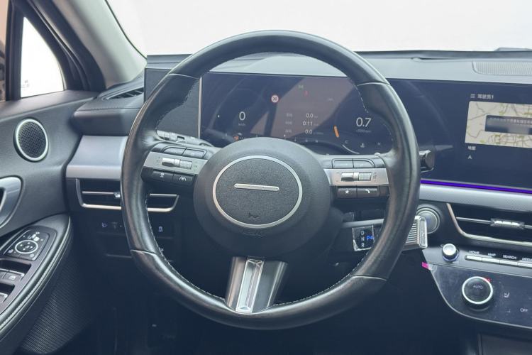 Used Hyundai Sonata 2024 1.5T Pro Interior 3