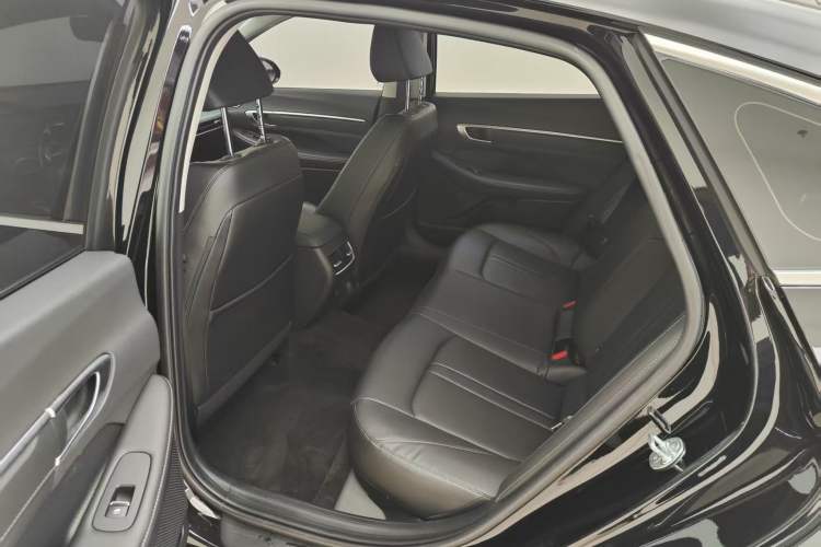 Used Hyundai Sonata 2024 1.5T Pro Interior 3