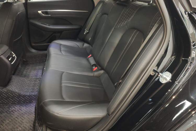 Used Hyundai Sonata 2024 1.5T Pro Interior 4