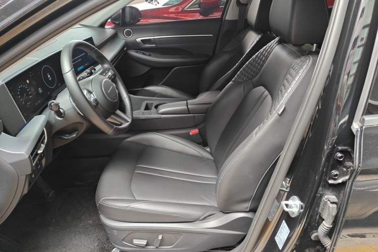 Used Hyundai Sonata 2024 1.5T Pro Left Front Seat