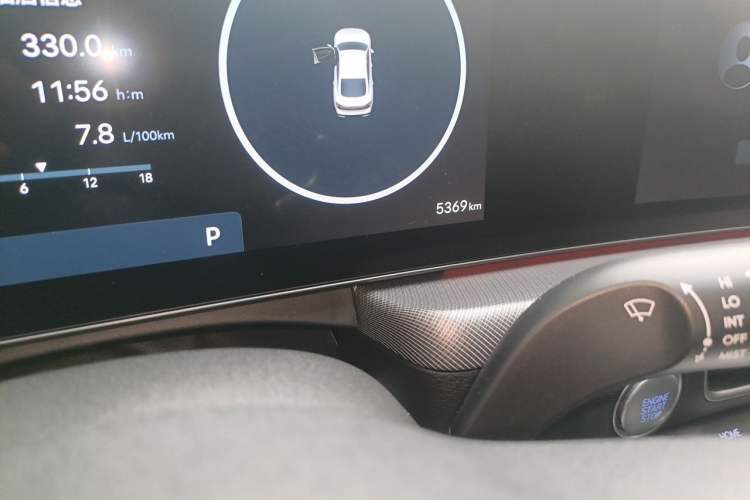 Used Hyundai Sonata 2024 1.5T Pro Odometer Close Up