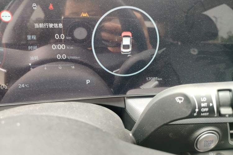 Used Hyundai Sonata 2024 1.5T Pro Odometer Close Up