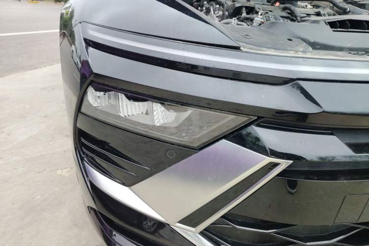 Used Hyundai Sonata 2024 1.5T Pro Right Front Headlight