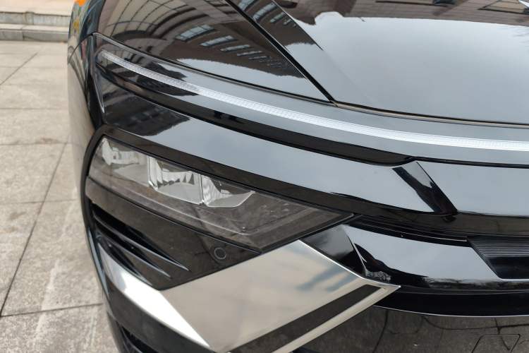 Used Hyundai Sonata 2024 1.5T Pro Right Front Headlight