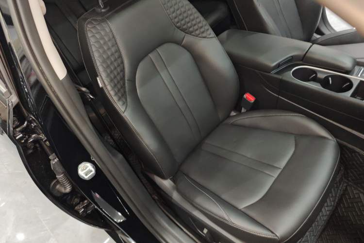 Used Hyundai Sonata 2024 1.5T Pro Right Front Seat