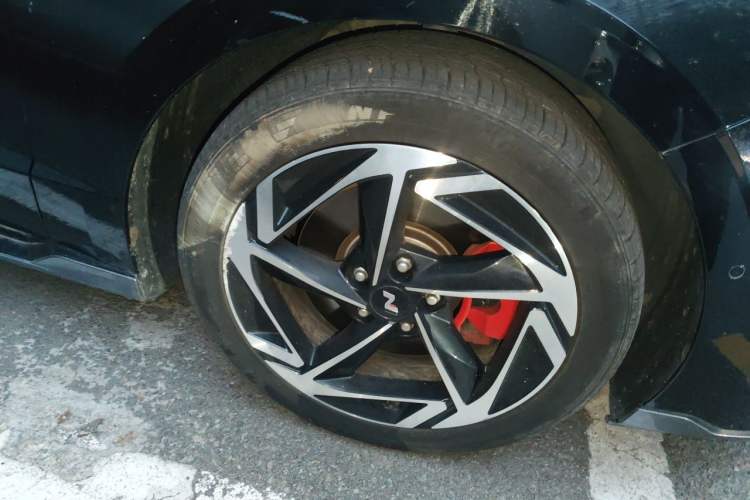 Used Hyundai Sonata 2024 2.0T N Line Pro Right Front Wheel Hub