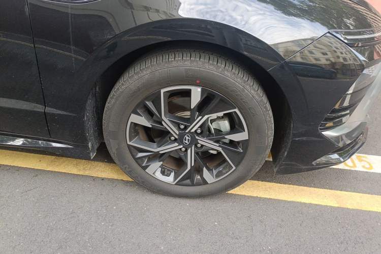 Used Hyundai Sonata 2024 1.5T Pro Right Front Wheel Hub