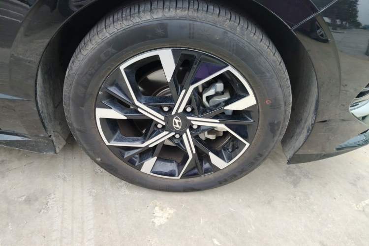 Used Hyundai Sonata 2024 1.5T Pro Right Front Wheel Hub