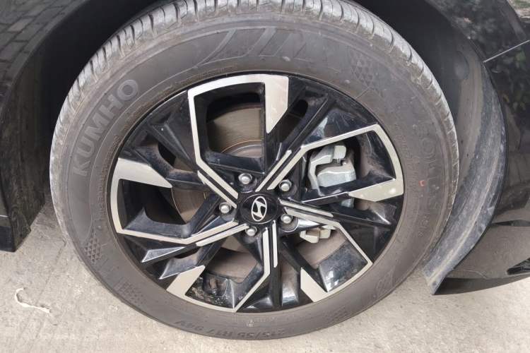 Used Hyundai Sonata 2024 1.5T Pro Right Front Wheel Hub