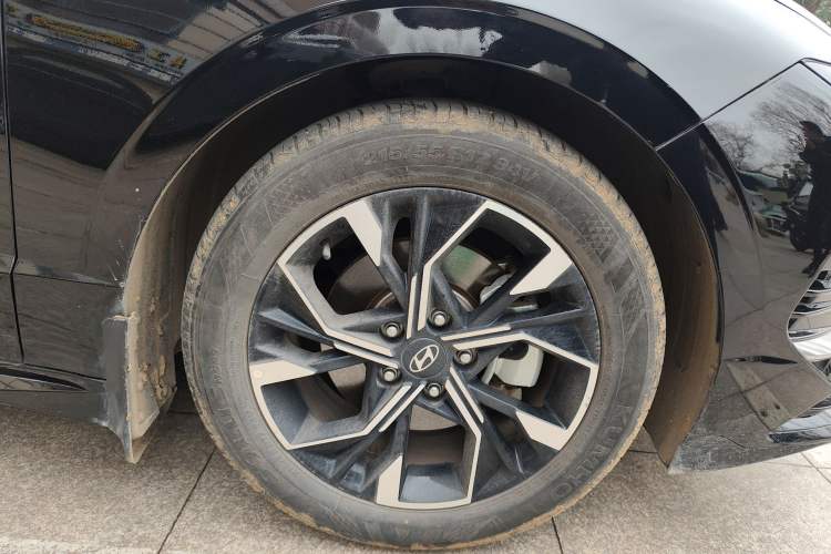 Used Hyundai Sonata 2024 1.5T Pro Right Front Wheel Hub
