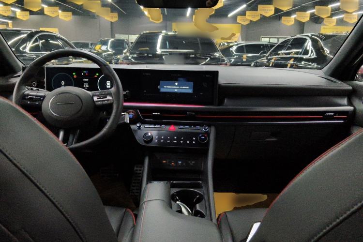 Used Hyundai Sonata 2024 2.0T N Line Max Center Console