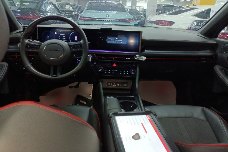 Used Hyundai Sonata 2024 2.0T N Line Max Center Console