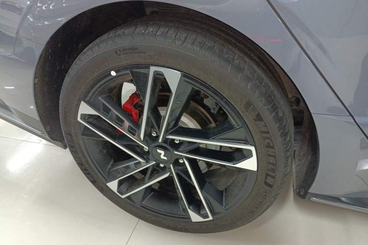 Used Hyundai Sonata 2024 2.0T N Line Max Right Rear Wheel Hub