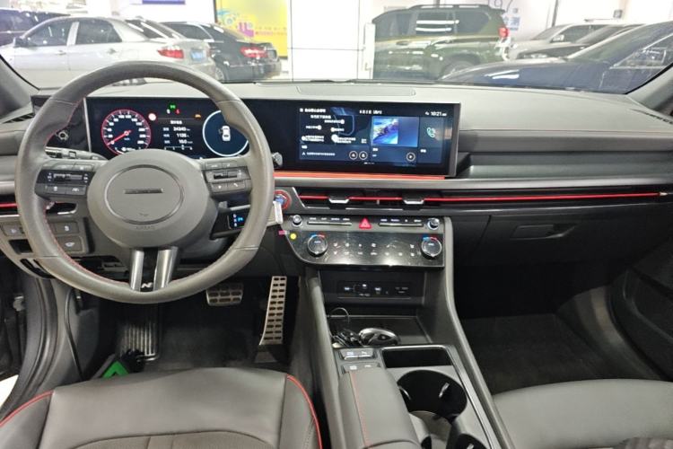 Used Hyundai Sonata 2024 2.0T N Line Max Center Console
