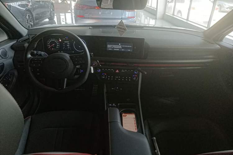 Used Hyundai Sonata 2024 2.0T N Line Max Center Console