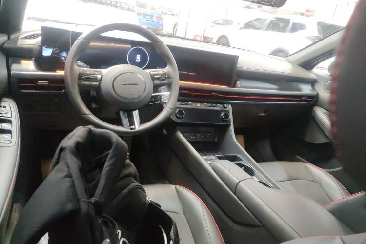 Used Hyundai Sonata 2024 2.0T N Line Max Center Console