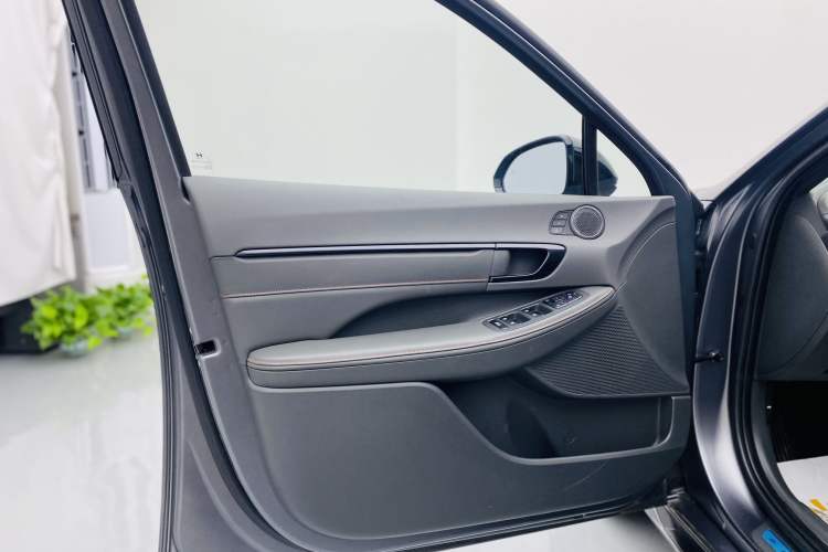 Used Hyundai Sonata 2024 2.0T N Line Max Interior 10