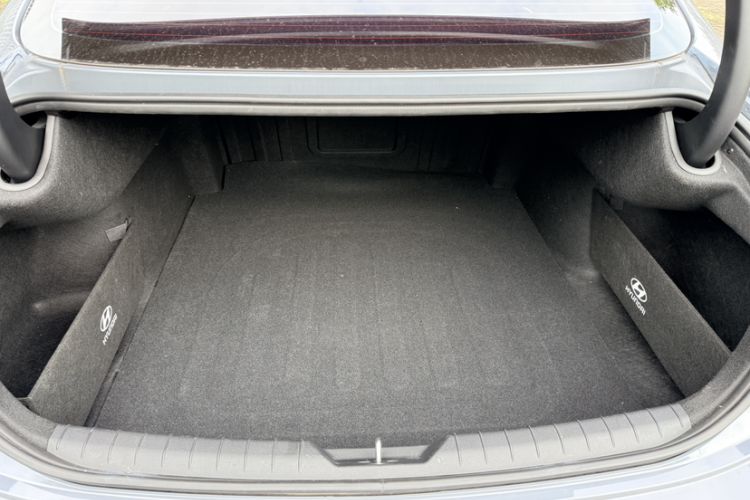 Used Hyundai Sonata 2024 1.5T Pro Interior 2