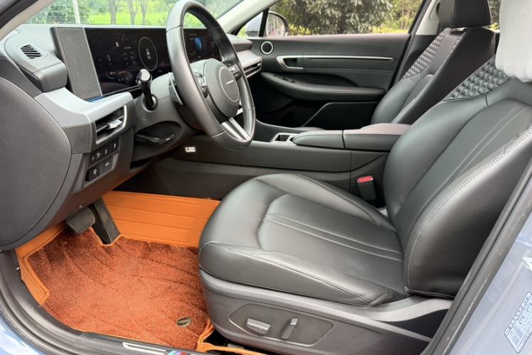Used Hyundai Sonata 2024 1.5T Pro Interior 3