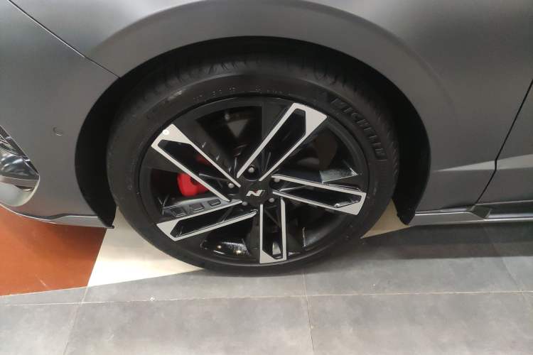 Used Hyundai Sonata 2024 2.0T N Line Max Left Front Wheel Hub