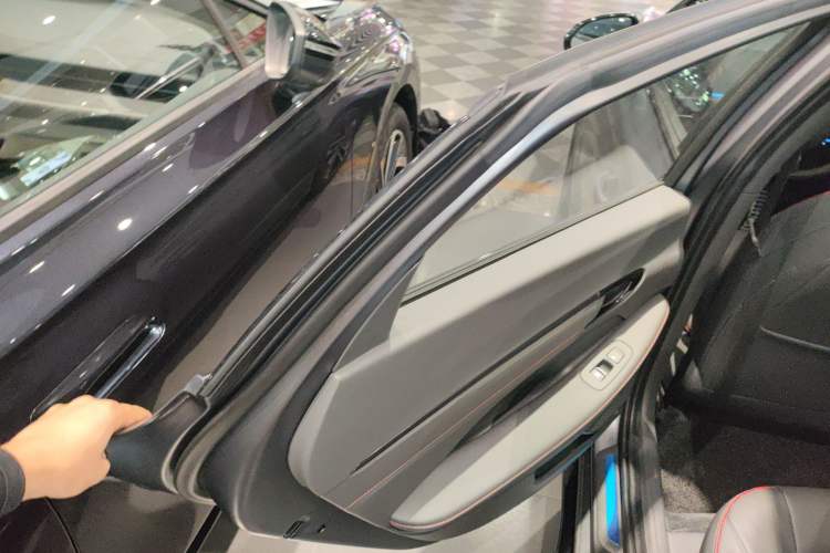 Used Hyundai Sonata 2024 2.0T N Line Max Left Rear Door Interior