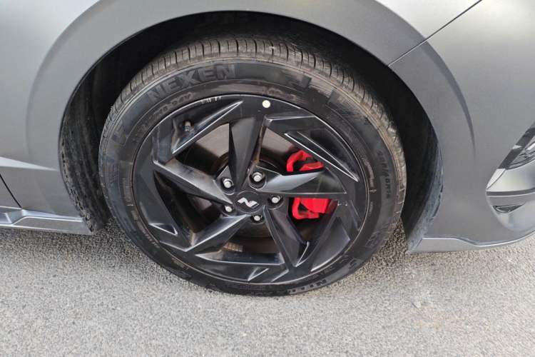 Used Hyundai Sonata 2024 2.0T N Line Air Right Front Wheel Hub