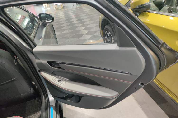 Used Hyundai Sonata 2024 2.0T N Line Max Right Rear Door Interior