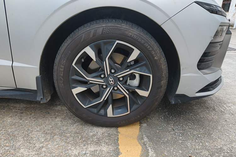 Used Hyundai Sonata 2024 1.5T Pro Right Front Wheel Hub