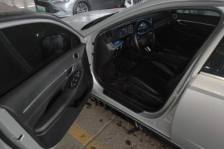 Used Hyundai Sonata 2024 1.5T Pro Driver Seat
